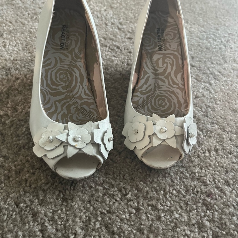 MICHAEL Michael Kors White Heels with Peep-Toe Design
